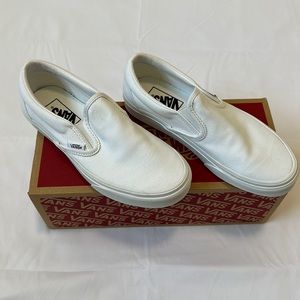 Men’s women’s white Vans NIB 4.5 or 6 classic slip-on sneaker shoe